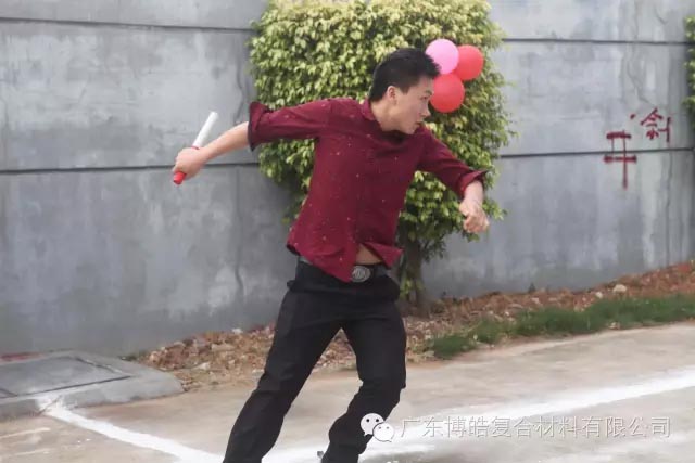 堅(jiān)韌不拔展雄風(fēng)，團(tuán)結(jié)協(xié)作顯氣魄--熱烈慶祝博皓首屆運(yùn)動(dòng)會(huì)隆重召開